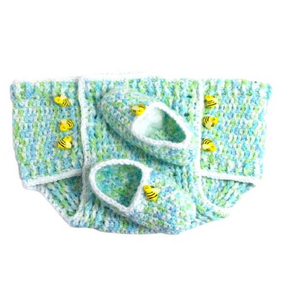 Hand made Baby Diaper Cover and slippers. - Picture 1 of 6